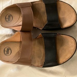 Brand new Fitfllop brown black sandals size 10